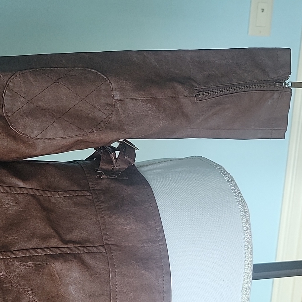 Jacket - Picture 8 of 13
